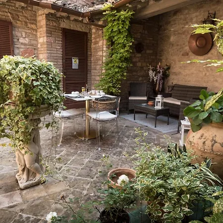 Oda ve Kahvaltı Brunelli Assisi