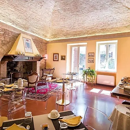 Oda ve Kahvaltı Brunelli 4*