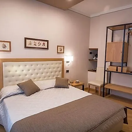 Brunelli Oda ve Kahvaltı 4*