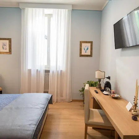 Brunelli Oda ve Kahvaltı 4*